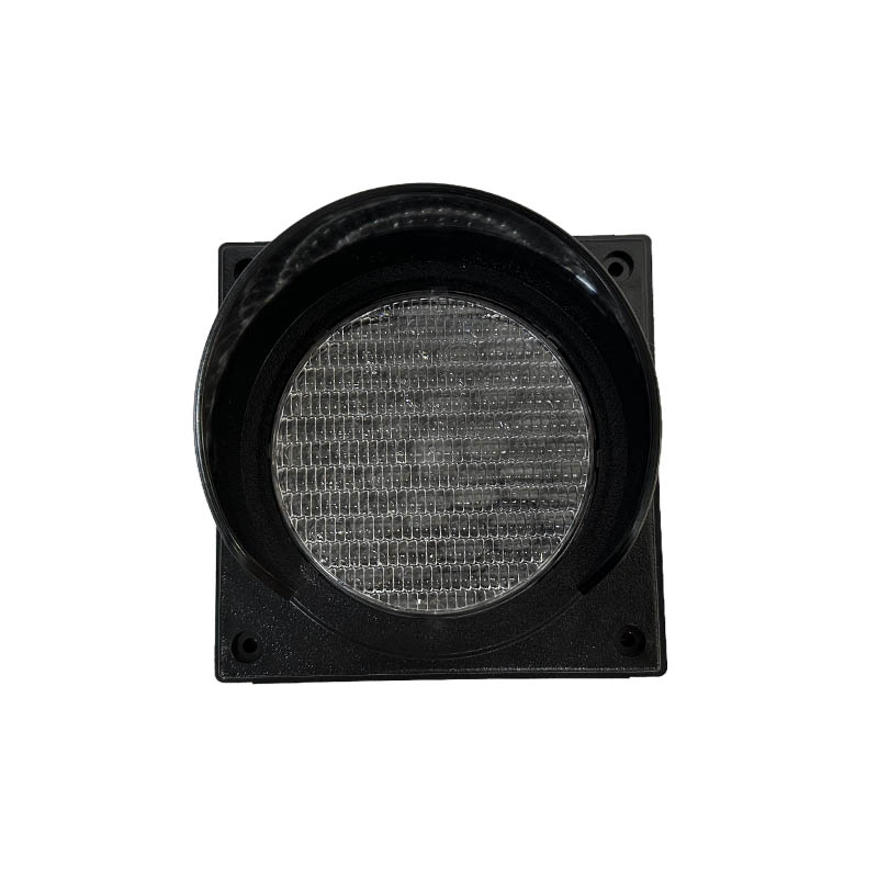 How does injection molding improve the sealing performance of traffic lights and prevent rainwater and dust intrusion?